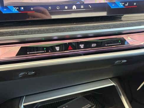 New 2026 BMW 760i xDrive AWD/4WD image 19