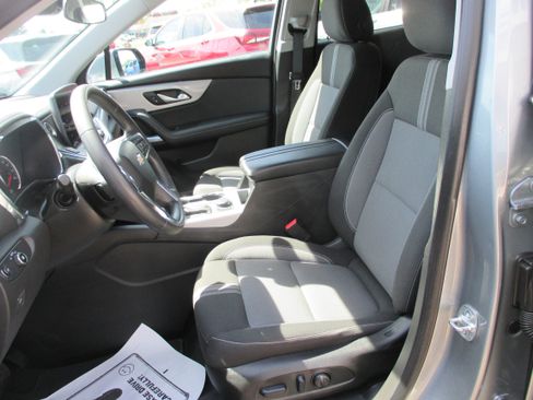 Used 2025 Chevrolet Blazer LT AWD/4WD image 14