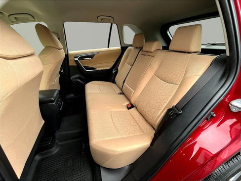 Used 2021 Toyota RAV4 XLE w/ Protection Package (TMS) AWD/4WD image 22