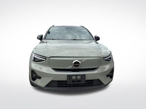 Used 2023 Volvo XC40 Recharge Ultimate AWD/4WD image 3