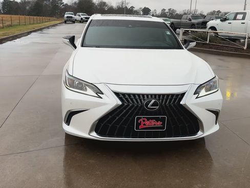 Used 2025 Lexus ES 300h ES 300h image 4