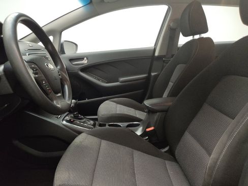 Used 2017 Kia Forte LX image 17