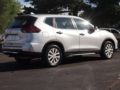 Used 2019 Nissan Rogue S AWD/4WD image 5