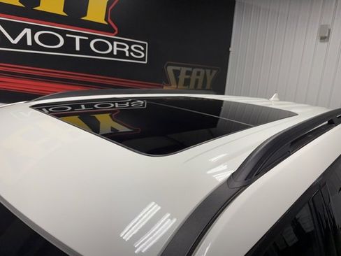 Used 2023 Ford Explorer ST-Line w/ Class IV Trailer Tow Package image 5