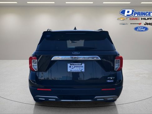 Used 2023 Ford Explorer XLT w/ Equipment Group 202A image 7