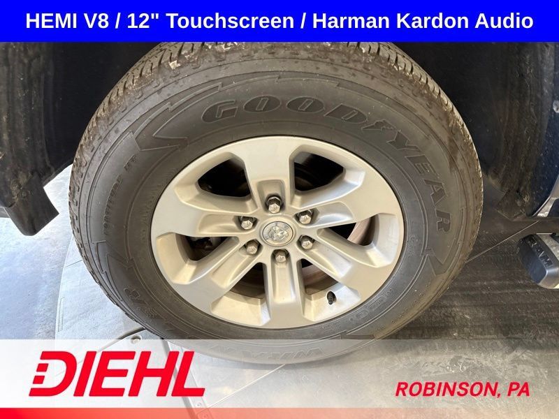 Used 2022 RAM 1500 Laramie AWD/4WD image 9