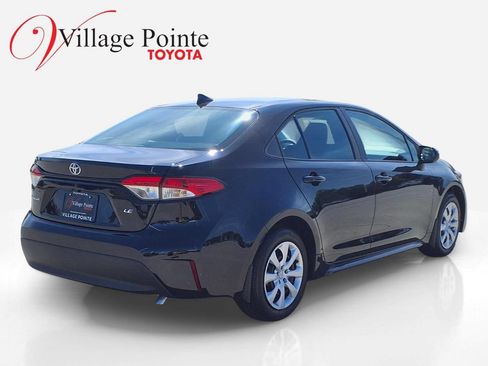 Used 2026 Toyota Corolla LE FWD image 5
