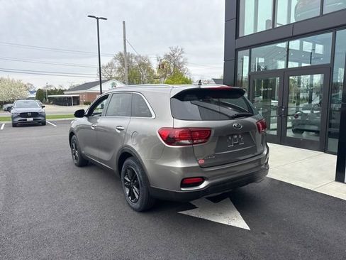 Used 2019 Kia Sorento LX w/ Option Group 020 AWD/4WD image 6