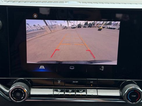 Used 2023 Chevrolet Colorado W/T RWD image 27