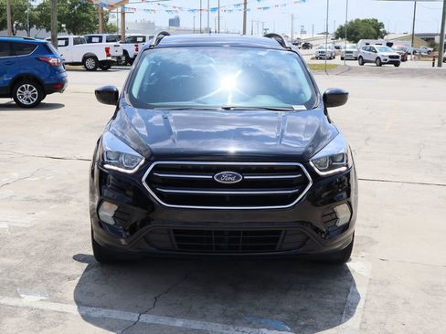 Used 2019 Ford Escape SE FWD image 4