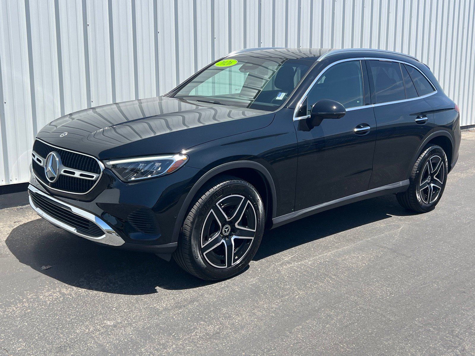 Used 2026 Mercedes-Benz GLC 300 4MATIC image 1