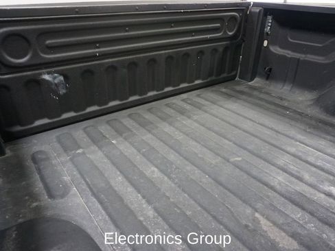 Used 2022 RAM 1500 Classic SLT w/ Electronics Convenience Group image 5