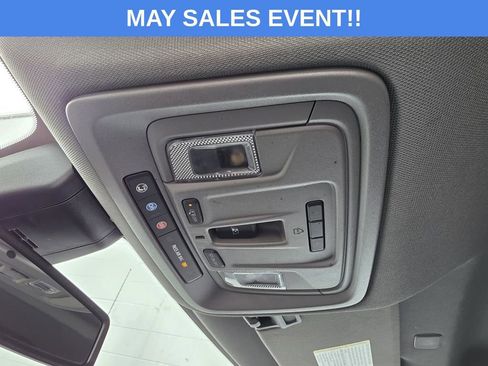 Used 2022 Chevrolet Silverado 1500 LTZ AWD/4WD image 29