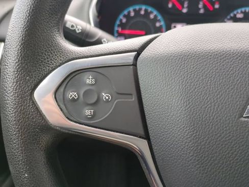 Used 2021 Chevrolet Traverse LS FWD image 30