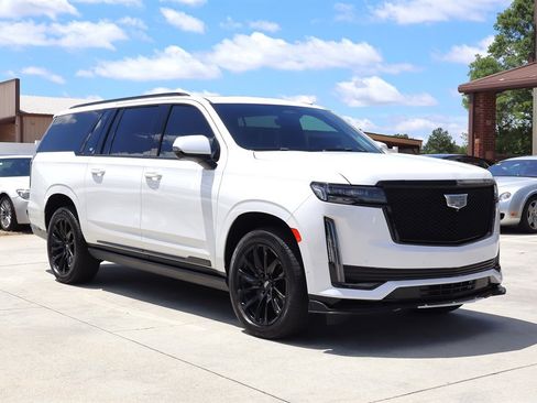 Used 2021 Cadillac Escalade ESV Sport Platinum w/ LPO, ONYX Package AWD/4WD image 11
