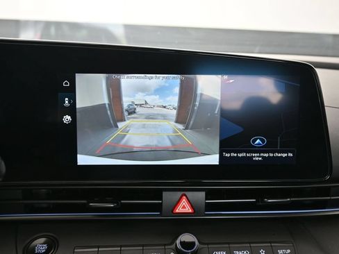 Used 2025 Hyundai Elantra SEL FWD image 31