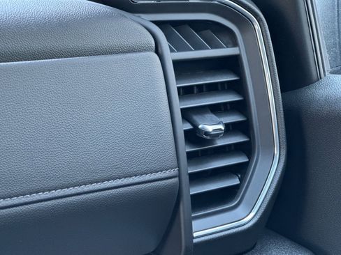 Used 2025 Chevrolet Silverado 1500 LT image 29