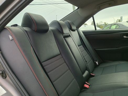 Used 2017 Toyota Camry SE image 20