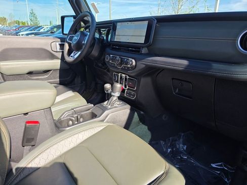 Used 2024 Jeep Wrangler High Altitude image 9