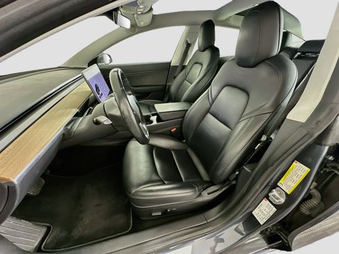 Used 2018 Tesla Model 3 Long Range RWD image 13