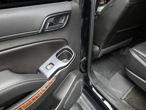 Used 2018 Chevrolet Tahoe Premier AWD/4WD image 16