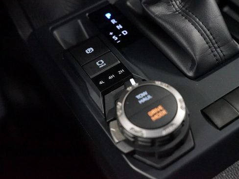 Certified 2025 Toyota Tacoma TRD Sport AWD/4WD image 24