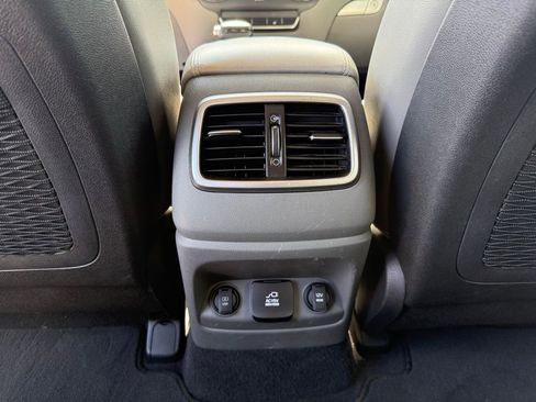 Used 2018 Kia Sorento SX image 24