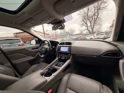 Used 2017 Jaguar F-PACE R-Sport AWD/4WD image 32