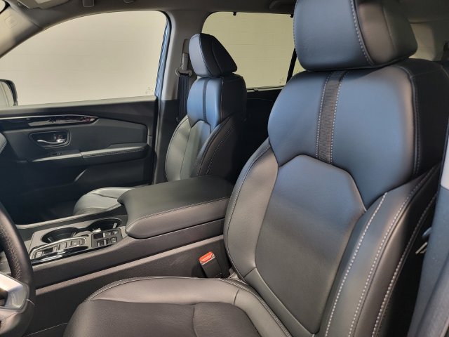 Certified 2025 Honda Pilot EX-L image 12