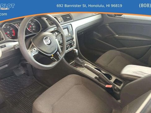 Used 2016 Volkswagen Passat 1.8T S FWD image 18