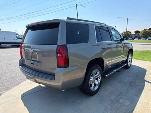Used 2019 Chevrolet Tahoe LT w/ LT Signature Package AWD/4WD image 4