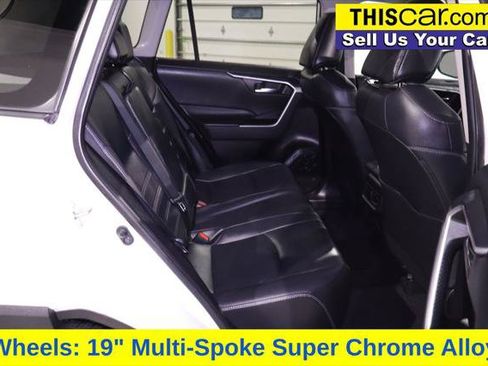 Used 2021 Toyota RAV4 XLE Premium w/ Carpet Mat Package (TMS) FWD image 29