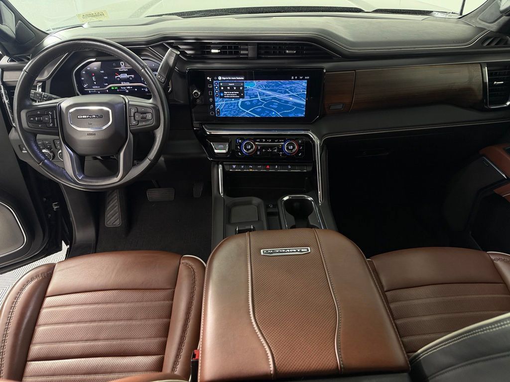 Used 2025 GMC Sierra 3500 Denali Ultimate AWD/4WD image 12