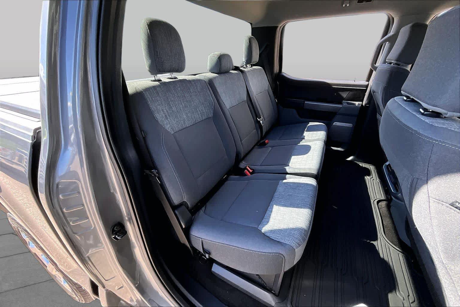 Used 2022 Ford F150 XLT w/ Equipment Group 302A High AWD/4WD image 18