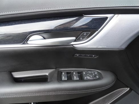 Used 2024 Cadillac XT5 Premium Luxury image 10