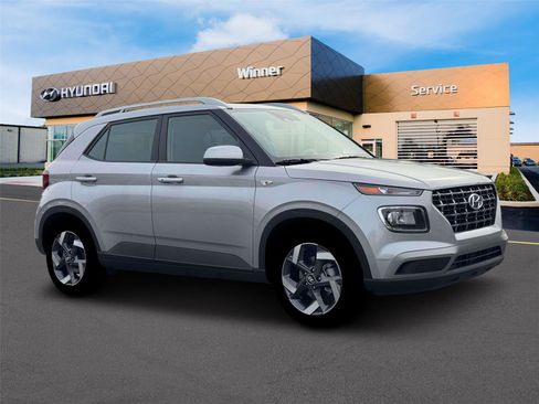 New 2026 Hyundai Venue SEL FWD image 10