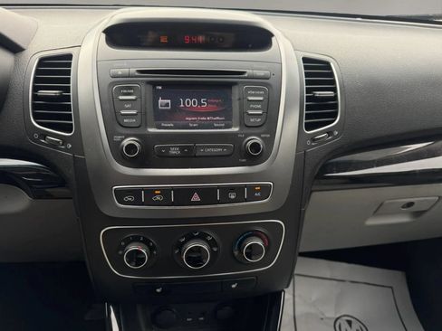 Used 2014 Kia Sorento LX FWD image 14