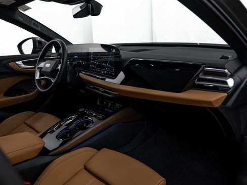 Used 2025 Audi A5 2.0T Premium Plus w/ Premium Plus AWD/4WD image 8