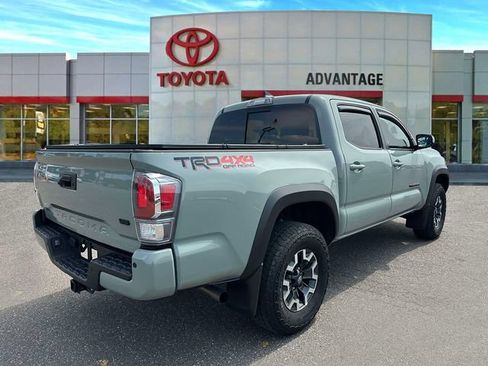 Used 2023 Toyota Tacoma TRD Off-Road w/ TRD Premium Off Road Package AWD/4WD image 4