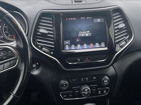 Used 2020 Jeep Cherokee Limited image 7