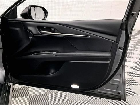 Used 2025 Toyota Camry XSE FWD image 22