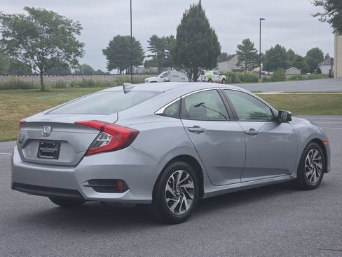 Used 2017 Honda Civic EX image 8