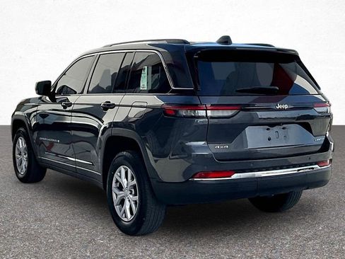 Used 2022 Jeep Grand Cherokee Limited image 5