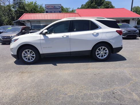 Used 2020 Chevrolet Equinox LT FWD image 2