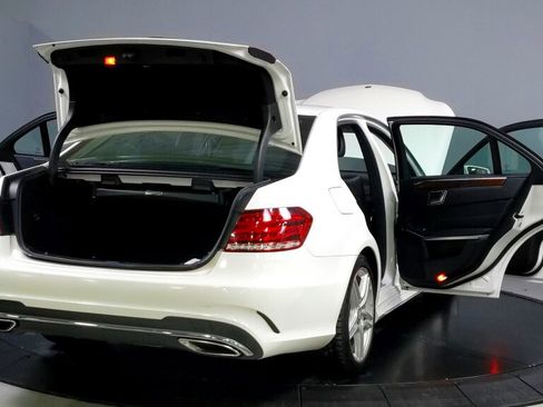 Used 2014 Mercedes-Benz E 350 4MATIC Sedan image 15