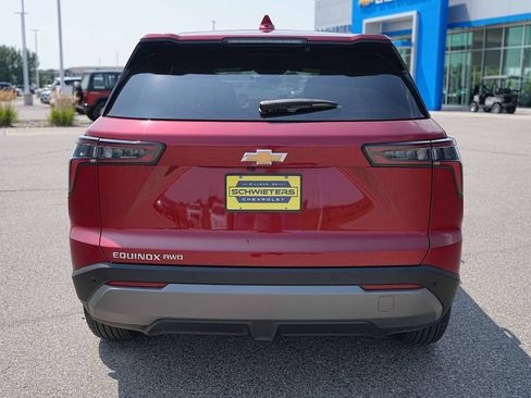 Used 2026 Chevrolet Equinox LT AWD/4WD image 7