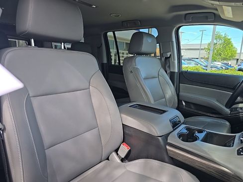 Used 2020 Chevrolet Suburban LT RWD image 29