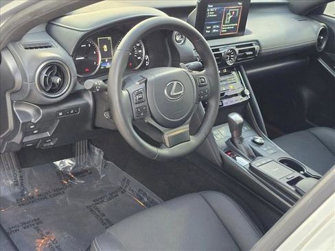 Used 2025 Lexus IS 300 w/ Premium Package RWD image 9