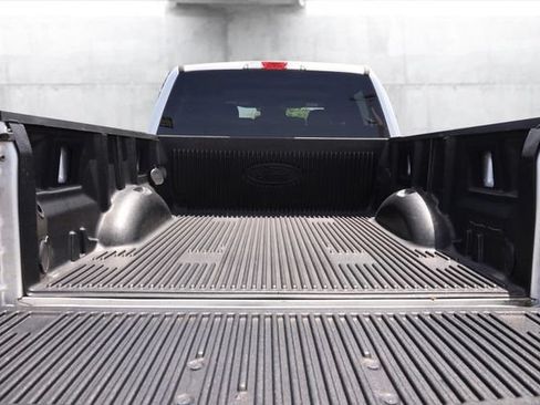 Used 2017 Ford F150 XLT AWD/4WD image 7