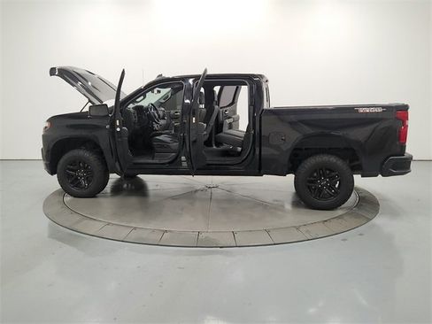 Used 2020 Chevrolet Silverado 1500 LT Trail Boss image 13